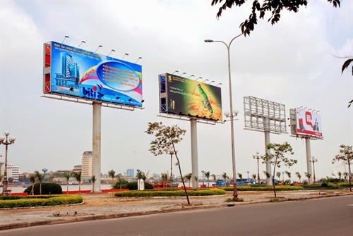 Thi công pano ngoài trời